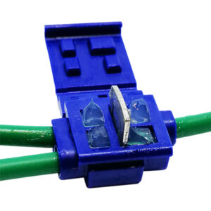 Conector de cable Pro Guide de AM Robots ¡Evita cortar el cable delimitador utilizando el conector de cable Pro Guide!